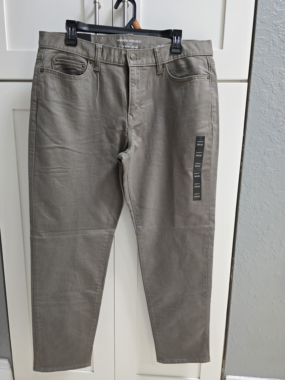 NWT army green Banana Republic TRAVEL Jeans 2.0 Athletic Fit 34x30
